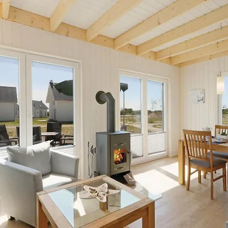 Nice In Ostseeresort With Wifi Holiday home